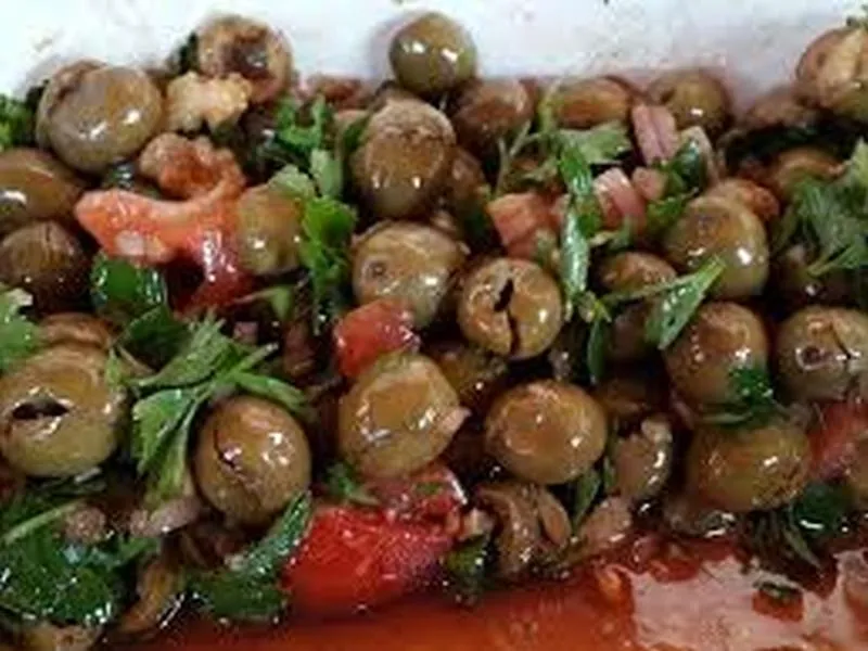 ZEYTİN SALATASI